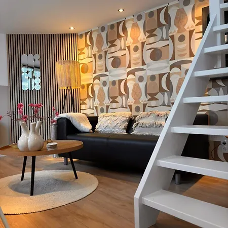 Apartment 16